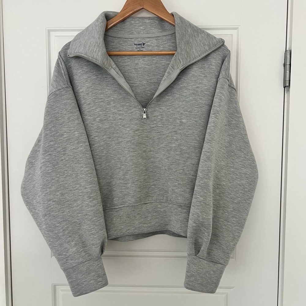 Old Navy Women’s Grey Fleece Quarter Zip Sweatshirt with Pockets Size Medium